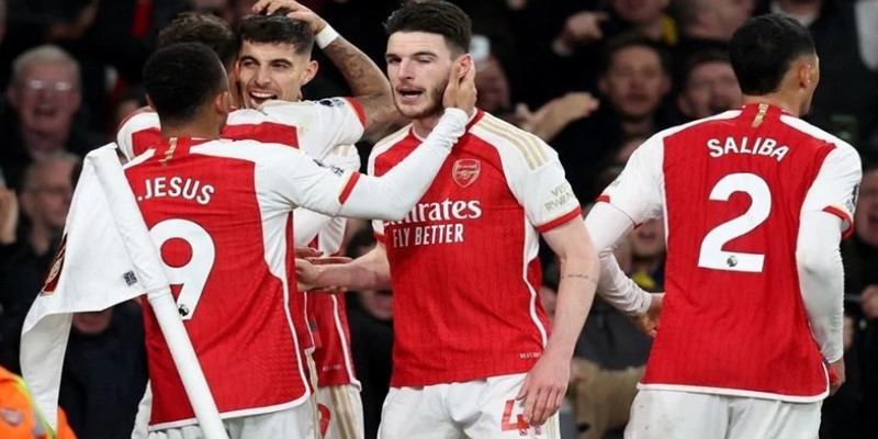 Arsenal vươn ngôi đầu bảng xếp hạng Premier League 2023 24